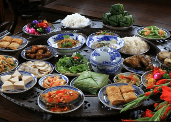 Tết này ăn gì? Các món ăn không thể thiếu ngày Tết Nguyên Đán, Ý nghĩa các món ăn ngày Tết ở Việt Nam